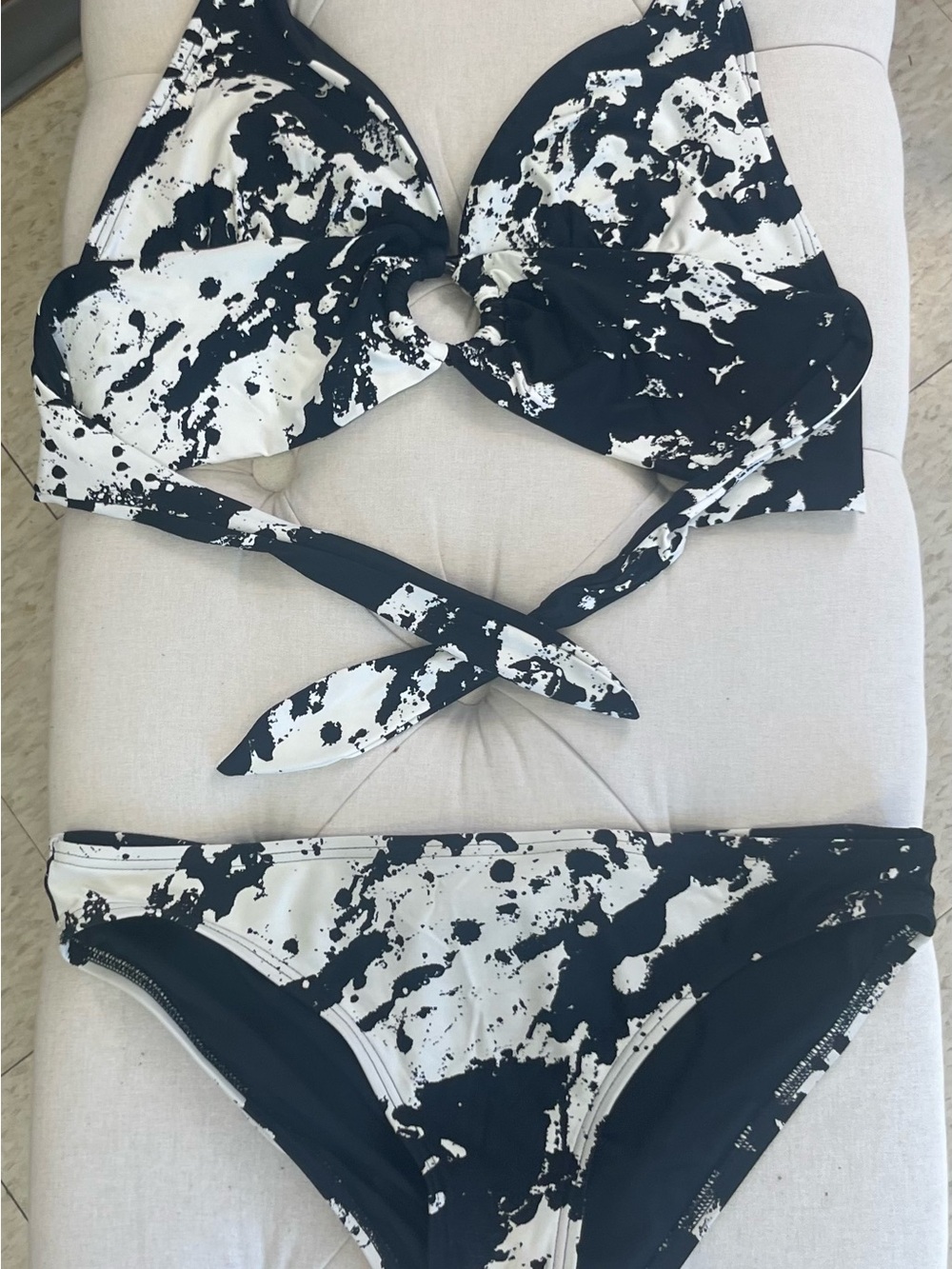 Carmen Marc Valvo Black and White Splatter Bikini Sz. M